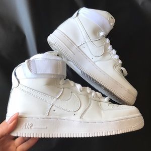 Women's Nike Air Force 1 '07 Mid Sneaker